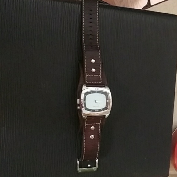 FOSSIL MEN WATCH - Picture 2 of 4